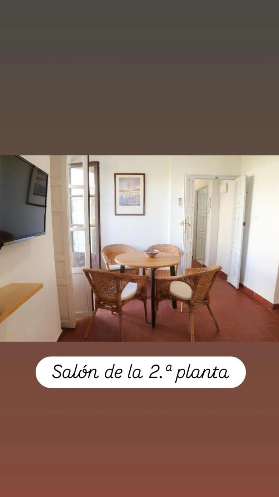 Apartamentos En La Plaza Dona Elvira, 7 Sevilla Bagian luar foto