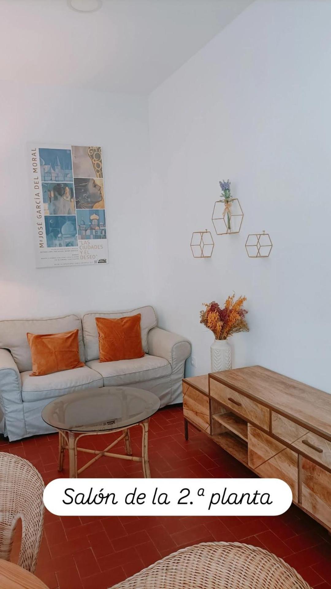 Apartamentos En La Plaza Dona Elvira, 7 Sevilla Bagian luar foto