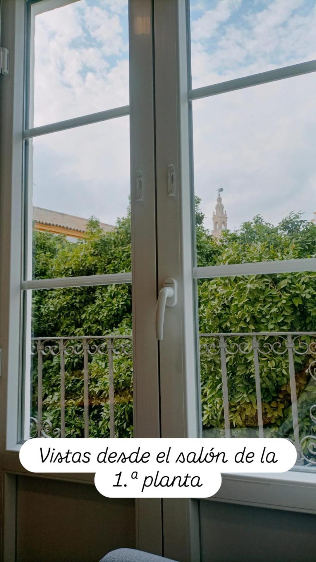 Apartamentos En La Plaza Dona Elvira, 7 Sevilla Bagian luar foto