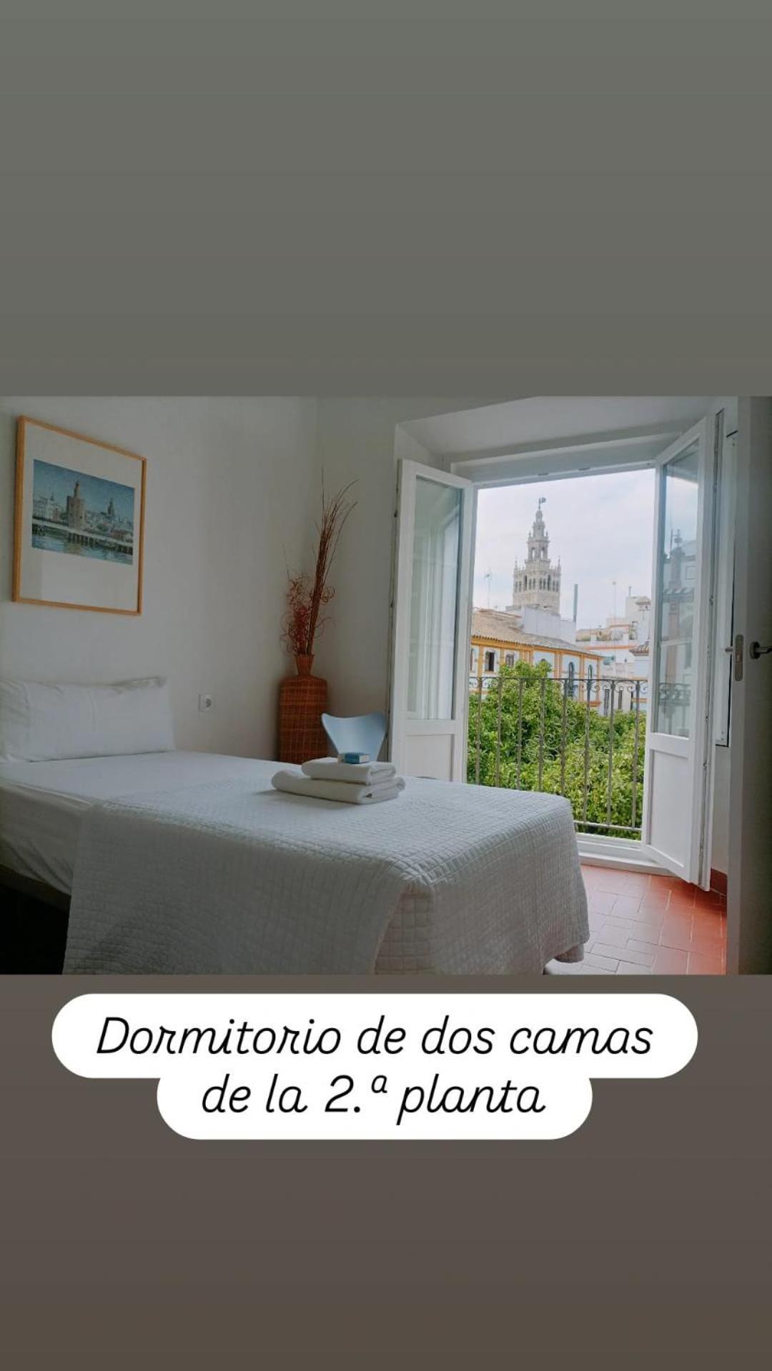 Apartamentos En La Plaza Dona Elvira, 7 Sevilla Bagian luar foto